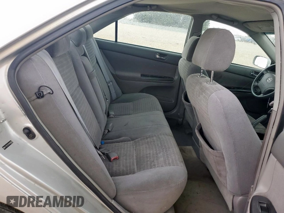 2006 Toyota Camry STD z VIN 4T1BE32K76U689932, wystawiony jako Copart lot #59475865 z przebiegiem 328 346 mil mil oraz Szkoda całkowita • Salvage title. Historia ofert i sprzedaży dostępna na DreamBid. Obrazek 10.