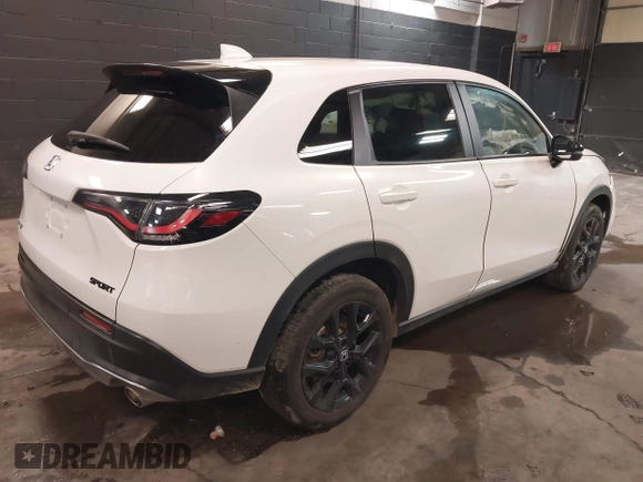 2024 Honda HR-V Sport with VIN 3CZRZ2H57RM734230, listed as a IAAI auction lot 41595087 with 15,272 mi miles. Bid and sale history available at carsss.com. Image 4.