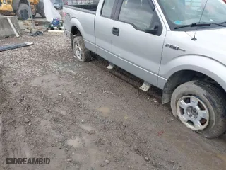 2010 Ford F-150 XL with VIN 1FTEX1E87AFB02867, listed as a IAAI auction lot 41657876 with 141,921 mi miles. Bid and sale history available at carsss.com. Image 6.