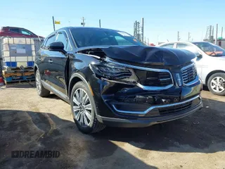 2016 Lincoln MKX Black Label with VIN 2LMPJ9JR5GBL80233, listed as a IAAI auction lot 41823629 with 136,277 mi miles. Bid and sale history available at carsss.com. Image 1.