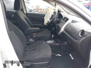 2019 Nissan Versa SV z VIN 3N1CN7AP1KL851669, wystawiony jako IAAI lot #40846171 z przebiegiem 144 652 mil mil oraz . Historia ofert i sprzedaży dostępna na DreamBid. Obrazek 5.