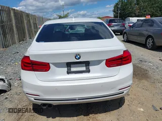 2017 BMW 3 Series 330e z VIN WBA8E1C53HK895336, wystawiony jako IAAI lot #42189989 z przebiegiem 112 023 mil mil oraz . Historia ofert i sprzedaży dostępna na DreamBid. Obrazek 17.