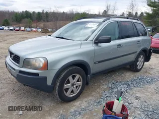 2004 Volvo XC90 with VIN YV1CM59H141076604, listed as a IAAI auction lot 41994322 with 141,402 mi miles. Bid and sale history available at carsss.com. Image 2.