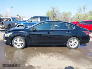 2015 Nissan Altima 2.5 S with VIN 1N4AL3AP6FC597080, listed as a IAAI auction lot 41961345 with 161,016 mi miles. Bid and sale history available at carsss.com. Image 14.
