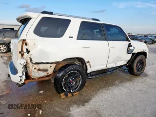 2020 Toyota 4Runner SR5 z VIN JTEBU5JR6L5819461, wystawiony jako Copart lot #58766725 z przebiegiem 101 481 mil mil oraz Szkoda całkowita • Salvage title. Historia ofert i sprzedaży dostępna na DreamBid. Obrazek 3.