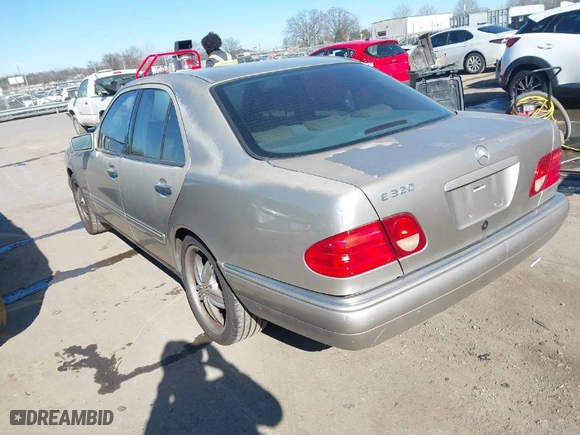 1999 Mercedes-Benz E-Class with VIN WDBJF65H3XA764352, listed as a IAAI auction lot 41646943 with 179,419 mi miles. Bid and sale history available at carsss.com. Image 3.