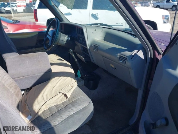 1993 Ford Ranger Splash with VIN 1FTCR10A6PTA84285, listed as a IAAI auction lot 41028902 with 324,137 mi miles. Bid and sale history available at carsss.com. Image 5.