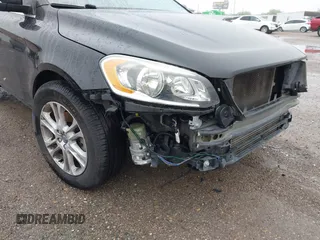 2016 Volvo XC60 T5 Drive-E Premier z VIN YV440MDK6G2907836, wystawiony jako IAAI lot #42133307 z przebiegiem 78 109 mil mil oraz . Historia ofert i sprzedaży dostępna na DreamBid. Obrazek 19.