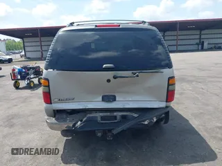 2006 Chevrolet Tahoe LS z VIN 1GNEC13V86R135510, wystawiony jako IAAI lot #42123092 z przebiegiem 370 153 mil mil oraz . Historia ofert i sprzedaży dostępna na DreamBid. Obrazek 16.
