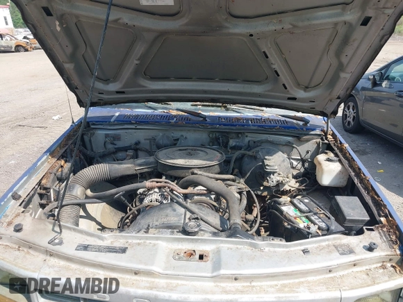 1993 Dodge Dakota S with VIN 1B7GL26X1PS140546, listed as a IAAI auction lot 42142391 with 171,634 mi miles and . Bid and sale history available at DreamBid. Image 10.