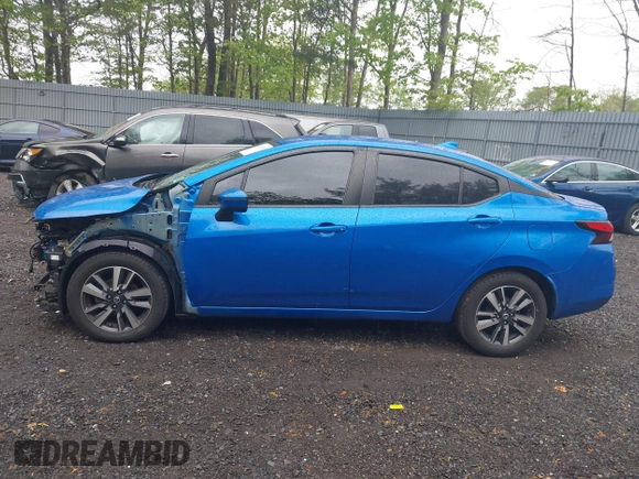 2021 Nissan Versa SV z VIN 3N1CN8EV1ML857229, wystawiony jako IAAI lot #42240795 z przebiegiem 77 521 mil mil oraz . Historia ofert i sprzedaży dostępna na DreamBid. Obrazek 14.