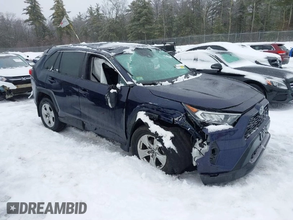 2020 Toyota RAV4 XLE with VIN 2T3P1RFV4LC117598, listed as a IAAI auction lot 41556701 with 38,447 mi miles. Bid and sale history available at carsss.com. Image 1.