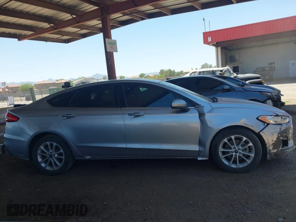 2020 Ford Fusion SE с VIN 3FA6P0HD6LR226325, выставлен на аукционе IAAI как лот 42301302 с пробегом 98 189 миль миль и . История ставок и продаж доступна на DreamBid. Изображение 13.