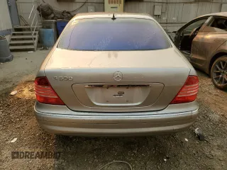 2006 Mercedes-Benz S 500 z VIN WDBNG75JX6A481081, wystawiony jako Copart lot #88057695 z przebiegiem 87 876 mil mil oraz Tytuł czysty. Historia ofert i sprzedaży dostępna na DreamBid. Obrazek 6.