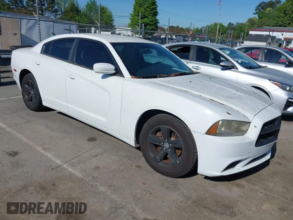 2013 Dodge Charger SE z VIN 2C3CDXBG1DH507807, wystawiony jako IAAI lot #41930944 z przebiegiem 192 425 mil mil oraz . Historia ofert i sprzedaży dostępna na DreamBid. Obrazek 1.