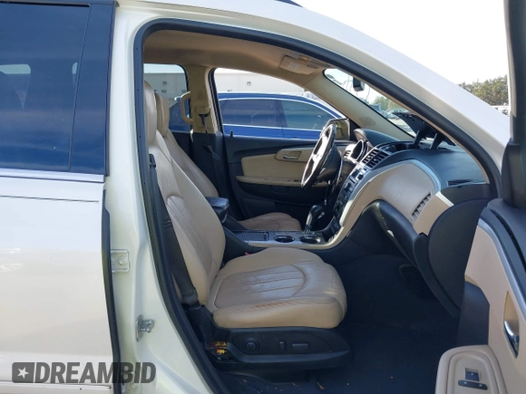 2012 Chevrolet Traverse LTZ z VIN 1GNKRLED8CJ326842, wystawiony jako IAAI lot #41003133 z przebiegiem 201 099 mil mil oraz . Historia ofert i sprzedaży dostępna na DreamBid. Obrazek 5.