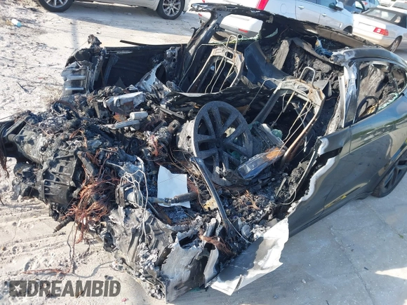 2022 Tesla Model S Plaid z VIN 5YJSA1E64NF477659, wystawiony jako IAAI lot #42358072 z przebiegiem Nie podano mil oraz . Historia ofert i sprzedaży dostępna na DreamBid. Obrazek 6.