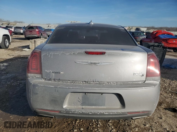 2016 Chrysler 300 S Alloy Edition z VIN 2C3CCAGG7GH182948, wystawiony jako Copart lot #42487445 z przebiegiem 102 451 mil mil oraz Szkoda całkowita • Salvage title. Historia ofert i sprzedaży dostępna na DreamBid. Obrazek 6.