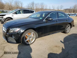 2018 Mercedes-Benz E-Class E 300 with VIN WDDZF4KB2JA460614, listed as a Copart auction lot 48677205 with 0 mi miles and Salvage Title. Bid and sale history available at carsss.com. Image 1.