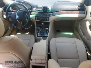 2005 BMW 3 Series 325i z VIN WBAEV33455KW18334, wystawiony jako Copart lot #57712465 z przebiegiem 157 576 mil mil oraz Szkoda całkowita • Salvage title. Historia ofert i sprzedaży dostępna na DreamBid. Obrazek 8.