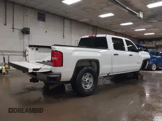 2019 GMC Sierra 2500HD z VIN 1GT12NEY8KF234753, wystawiony jako IAAI lot #42202384 z przebiegiem 44 027 mil mil oraz . Historia ofert i sprzedaży dostępna na DreamBid. Obrazek 4.