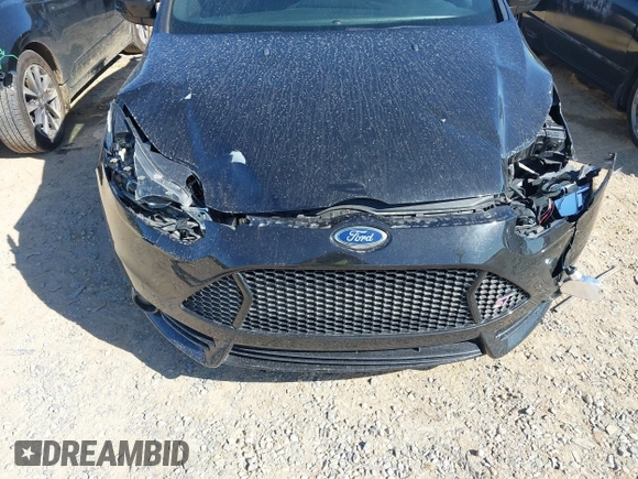 2014 Ford Focus ST with VIN 1FADP3L99EL191826, listed as a IAAI auction lot 41526553 with 131,131 mi miles and . Bid and sale history available at carsss.com. Image 6.