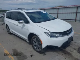 2017 Chrysler Pacifica Limited with VIN 2C4RC1GG3HR751909, listed as a IAAI auction lot 42385116 with 120,532 mi miles and . Bid and sale history available at DreamBid. Image 1.