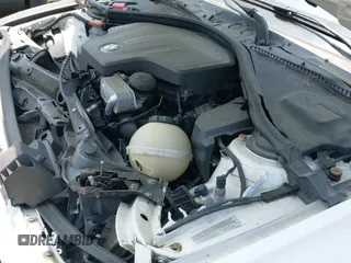 2015 BMW 3 Series 328i xDrive с VIN WBA3B5G59FNS11759, выставлен на аукционе IAAI как лот 42392818 с пробегом 180 293 миль миль и . История ставок и продаж доступна на DreamBid. Изображение 20.