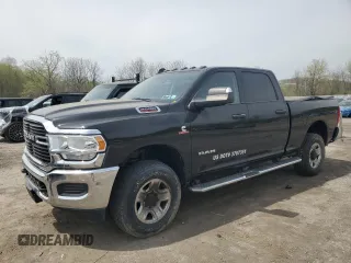 2020 Ram 2500 Tradesman z VIN 3C6UR5CL7LG308879, wystawiony jako Copart lot #54360765 z przebiegiem 90 774 mil mil oraz Szkoda całkowita • Salvage title. Historia ofert i sprzedaży dostępna na DreamBid. Obrazek 1.