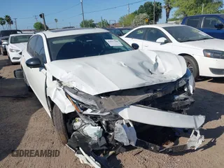 2022 Nissan Altima SR z VIN 1N4BL4CV1NN406853, wystawiony jako IAAI lot #42017260 z przebiegiem 6179 mil mil oraz . Historia ofert i sprzedaży dostępna na DreamBid. Obrazek 1.