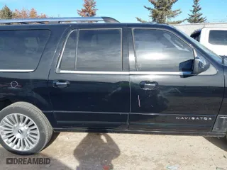 2017 Lincoln Navigator L Reserve with VIN 5LMJJ3LT6HEL11156, listed as a IAAI auction lot 41466279 with 135,102 mi miles. Bid and sale history available at carsss.com. Image 13.