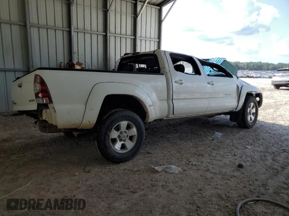 2005 Toyota Tacoma with VIN 3TMMU52N65M001833, listed as a Copart auction lot 62111395 with Not provided miles and Salvage title. Bid and sale history available at DreamBid. Image 3.
