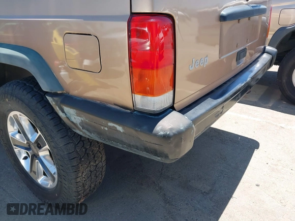 1999 Jeep Cherokee SE with VIN 1J4FF28S4XL592788, listed as a IAAI auction lot 42560002 with 189,258 mi miles and . Bid and sale history available at DreamBid. Image 15.