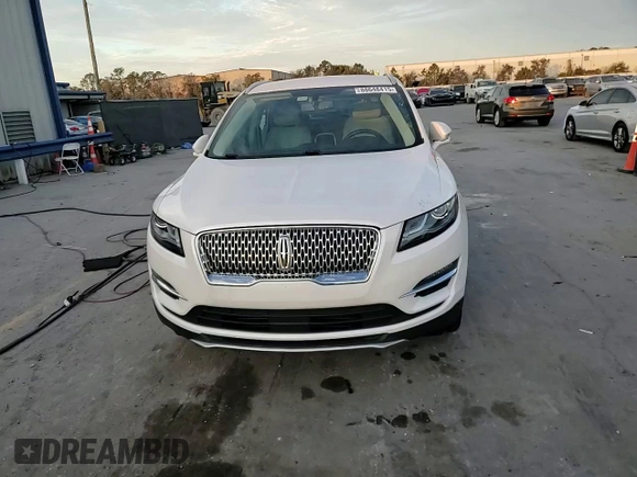 2019 Lincoln MKC Select with VIN 5LMCJ2C9XKUL50191, listed as a Copart auction lot 88648415 with 31,305 mi miles and Salvage title. Bid and sale history available at DreamBid. Image 14.