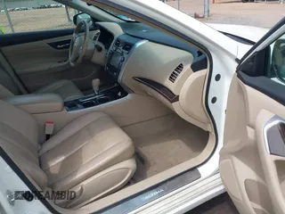 2013 Nissan Altima S with VIN 1N4AL3AP4DN584202, listed as a IAAI auction lot 41904479 with 286,031 mi miles and . Bid and sale history available at DreamBid. Image 5.