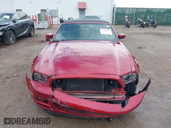 2014 Ford Mustang V6 z VIN 1ZVBP8EM6E5277323, wystawiony jako IAAI lot #42601652 z przebiegiem 64 616 mil mil oraz . Historia ofert i sprzedaży dostępna na DreamBid. Obrazek 12.