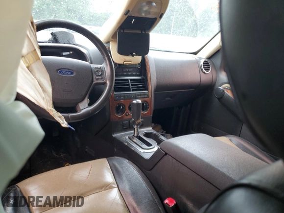 2010 Ford Explorer Eddie Bauer z VIN 1FMEU6EE7AUA94028, wystawiony jako Copart lot #53804195 z przebiegiem 117 171 mil mil oraz Szkody całkowita. Historia ofert i sprzedaży dostępna na DreamBid. Obrazek 7.