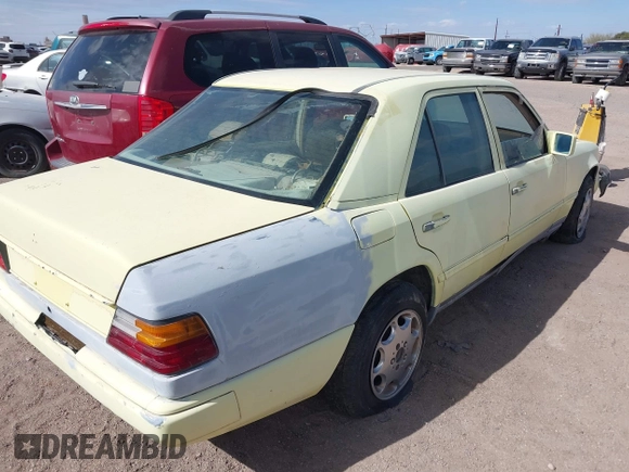 1987 Mercedes-Benz 300 E z VIN WDBEA30DXHA466708, wystawiony jako IAAI lot #41518078 z przebiegiem 166 202 mil mil oraz . Historia ofert i sprzedaży dostępna na DreamBid. Obrazek 4.