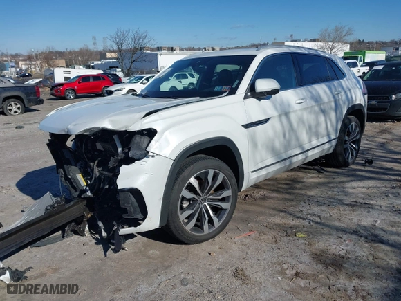 2022 Volkswagen Atlas Cross Sport 3.6L V6 SEL Premium R-Line with VIN 1V2FE2CA3NC207630, listed as a IAAI auction lot 41741177 with 28,707 mi miles. Bid and sale history available at carsss.com. Image 16.