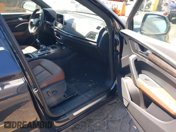 2018 Audi Q5 Premium Plus z VIN WA1BNAFYXJ2187762, wystawiony jako IAAI lot #42324210 z przebiegiem 44 407 mil mil oraz . Historia ofert i sprzedaży dostępna na DreamBid. Obrazek 5.