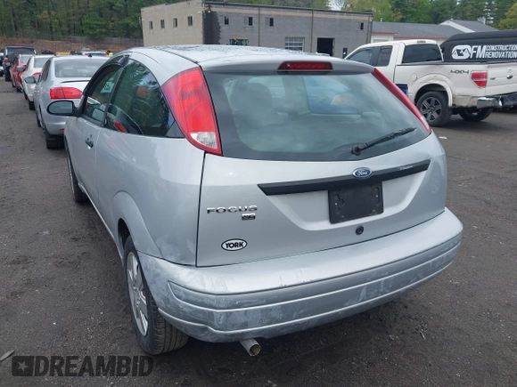 2007 Ford Focus S with VIN 1FAHP31N27W252727, listed as a IAAI auction lot 42194199 with 25,581 mi miles and . Bid and sale history available at carsss.com. Image 3.