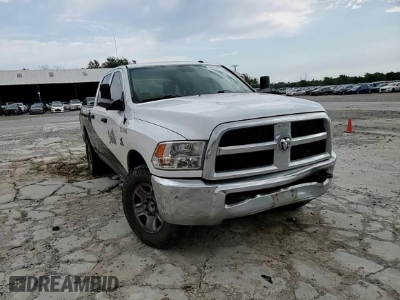 2018 Ram 2500 Tradesman z VIN 3C6UR4CL4JG104872, wystawiony jako Copart lot #56562015 z przebiegiem 198 256 mil mil oraz Szkoda całkowita • Salvage title. Historia ofert i sprzedaży dostępna na DreamBid. Obrazek 13.