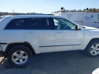 2013 Jeep Grand Cherokee Laredo with VIN 1C4RJFAG5DC615103, listed as a IAAI auction lot 41797862 with 117,450 mi miles. Bid and sale history available at carsss.com. Image 13.