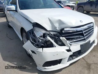 2011 Mercedes-Benz E-Class E 350 Luxury with VIN WDDHF5GB9BA279117, listed as a IAAI auction lot 41934443 with 63,014 mi miles. Bid and sale history available at carsss.com. Image 17.