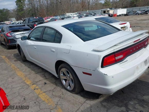 2012 Dodge Charger SE with VIN 2C3CDXBG8CH261739, listed as a IAAI auction lot 41527304 with 104,656 mi miles. Bid and sale history available at carsss.com. Image 3.