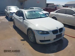 2008 BMW 3 Series 328i z VIN WBAWV13538P118908, wystawiony jako IAAI lot #41707622 z przebiegiem 180 913 mil mil oraz . Historia ofert i sprzedaży dostępna na DreamBid. Obrazek 1.