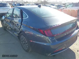 2021 Hyundai Sonata Hybrid Limited with VIN KMHL54JJ0MA017017, listed as a IAAI auction lot 41723792 with 34,590 mi miles. Bid and sale history available at carsss.com. Image 3.