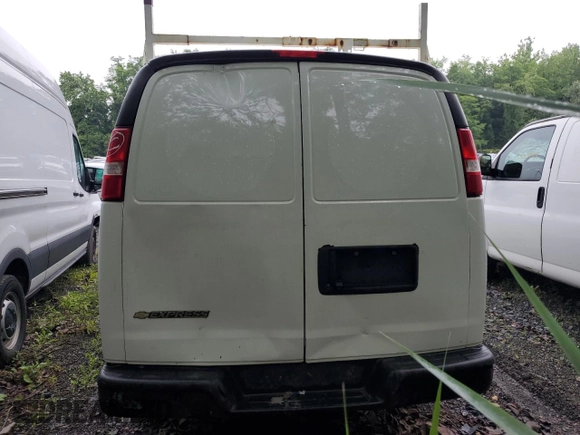 2017 Chevrolet Express Cargo с VIN 1GCWGAFF1H1225394, выставлен на аукционе Copart как лот 59502005 с пробегом 223 131 миль миль и Чистый • Clean title. История ставок и продаж доступна на DreamBid. Изображение 6.