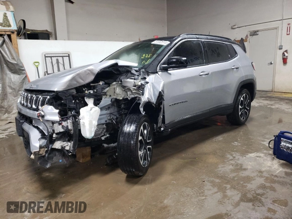 2024 Jeep Compass Limited with VIN 3C4NJDCN8RT577201, listed as a Copart auction lot 81502814 with 14,622 mi miles and Salvage Title. Bid and sale history available at carsss.com. Image 1.