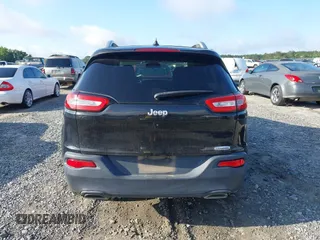 2016 Jeep Cherokee Latitude with VIN 1C4PJLCS7GW206935, listed as a IAAI auction lot 42430585 with 201,629 mi miles and . Bid and sale history available at DreamBid. Image 17.
